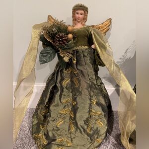 Holiday Angel Tree Topper 2